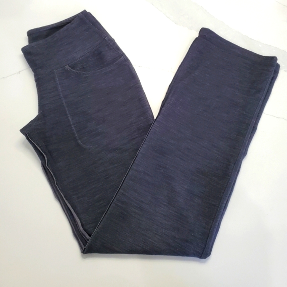 Lululemon Womens sz 6 yoga pants